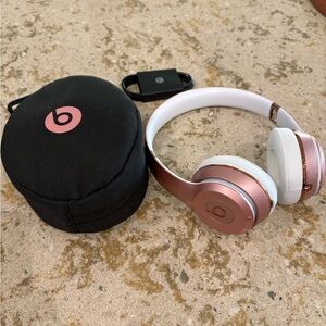 Beats Solo3 Rose Gold